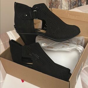 Earth Black Heeled Boots with Cut-Outs and Block Heel